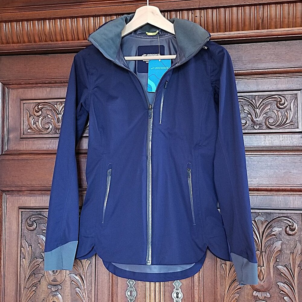 NWT Brooks Seattle Running Jacket